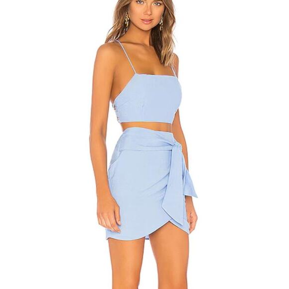 New SUPERDOWN REVOLVE Women's Light Blue Milah Wrap Two-Piece Skirt Set Size M - Picture 2 of 7